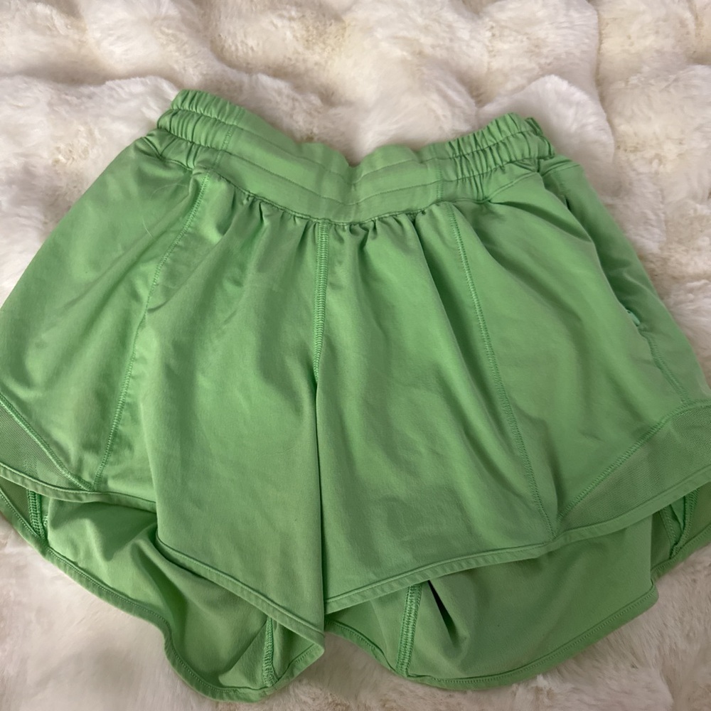 Lululemon hotty hots 4 inch